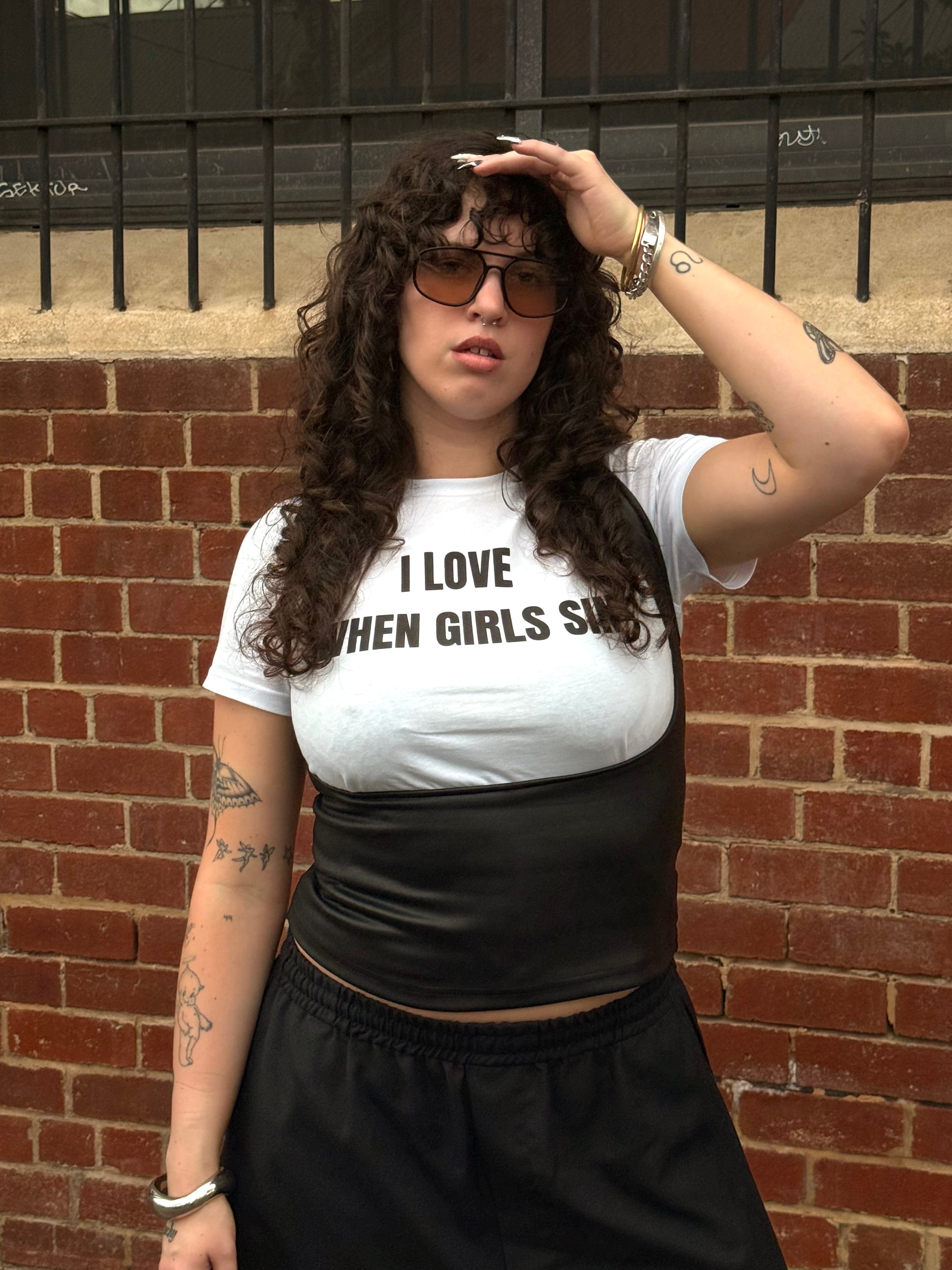 I LOVE WHEN GIRLS SIN